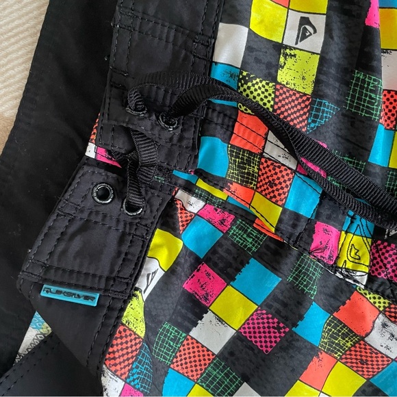 Quick Silver size 36 waist Colorful Checkered Swim Shorts - Picture 3 of 6